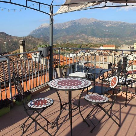 B&B Marima 2 Posti Orgosolo Luaran gambar